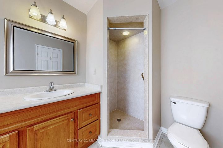 Photo 41 at 9 COATES Crescent, Oak Ridges Lake Wilcox, Richmond Hill