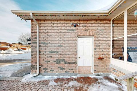 Photo 4 at 9 COATES Crescent, Oak Ridges Lake Wilcox, Richmond Hill