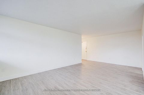 Photo 12 at 606 - 2245 Eglinton Avenue E, Ionview, Toronto