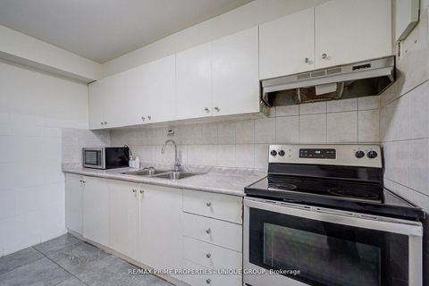 Photo 20 at 606 - 2245 Eglinton Avenue E, Ionview, Toronto