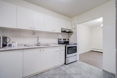 Photo 22 at 606 - 2245 Eglinton Avenue E, Ionview, Toronto