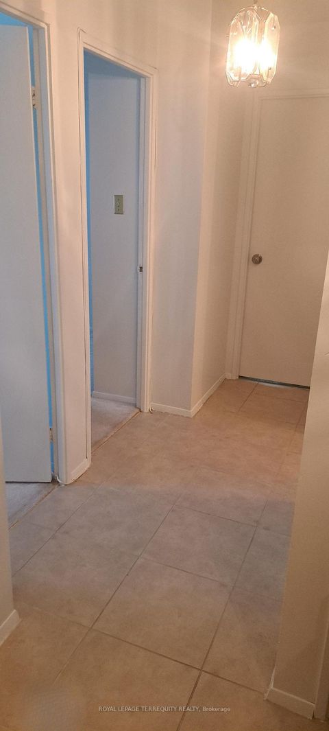 Photo 3 at 114 - 10 Sunrise Avenue, Victoria Village, Toronto