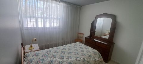 Photo 9 at 114 - 10 Sunrise Avenue, Victoria Village, Toronto