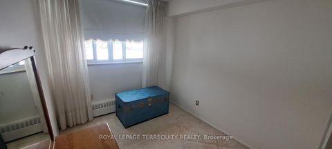 Photo 11 at 114 - 10 Sunrise Avenue, Victoria Village, Toronto