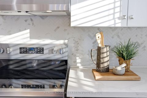 Photo 11 at 90 Robinson Crescent, Pringle Creek, Whitby