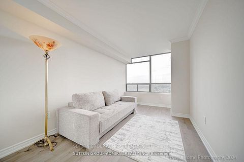 Photo 15 at 1005 - 7440 Bathurst Street, Brownridge, Vaughan