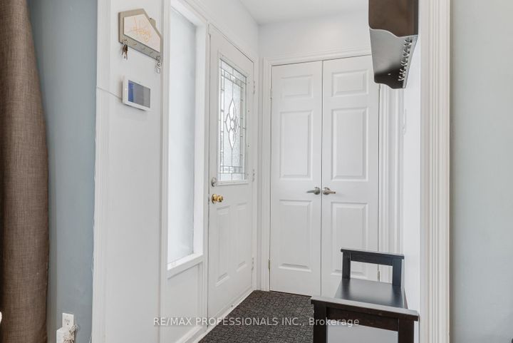 Photo 2 at 7656 Priory Crescent, Malton, Mississauga