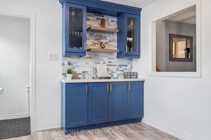 Photo 16 at 7656 Priory Crescent, Malton, Mississauga