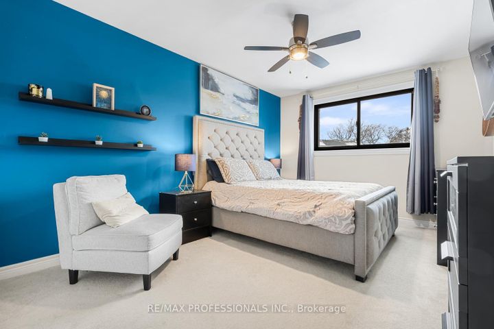 Photo 18 at 7656 Priory Crescent, Malton, Mississauga