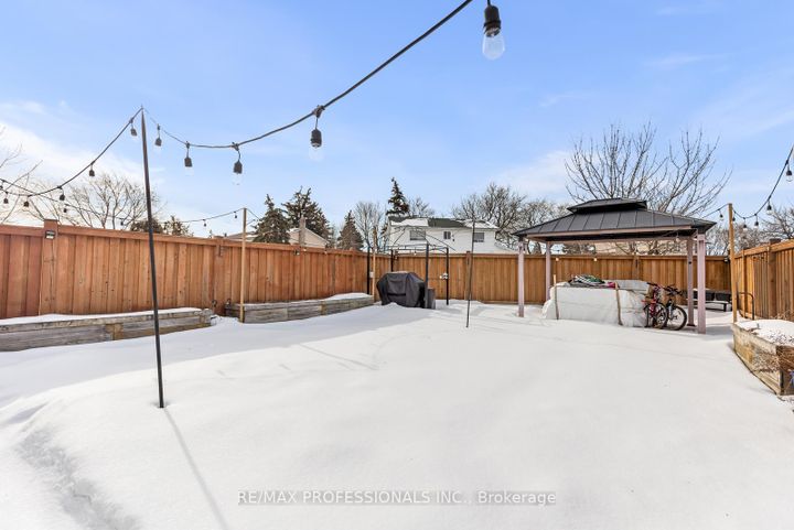 Photo 31 at 7656 Priory Crescent, Malton, Mississauga