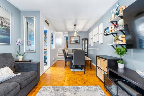 Photo 5 at 7656 Priory Crescent, Malton, Mississauga