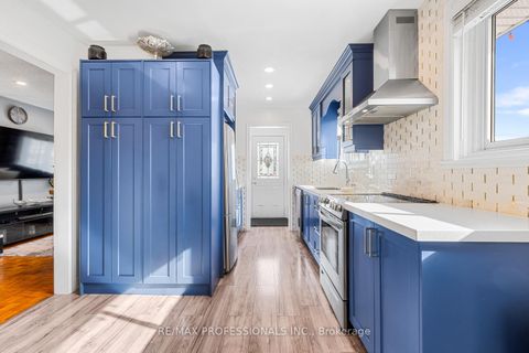 Photo 11 at 7656 Priory Crescent, Malton, Mississauga