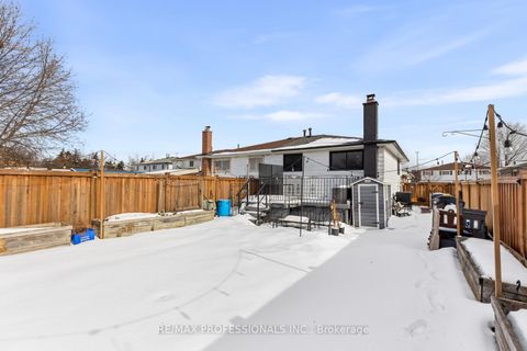 Photo 33 at 7656 Priory Crescent, Malton, Mississauga