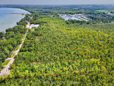 Photo 19 at 1 Donna Drive, Pefferlaw, Georgina