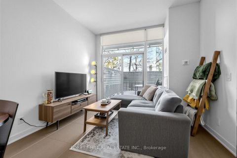 Photo 4 at 628 - 1 Market Street, Waterfront Communities C8, Toronto