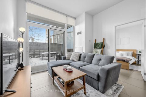 Photo 5 at 628 - 1 Market Street, Waterfront Communities C8, Toronto