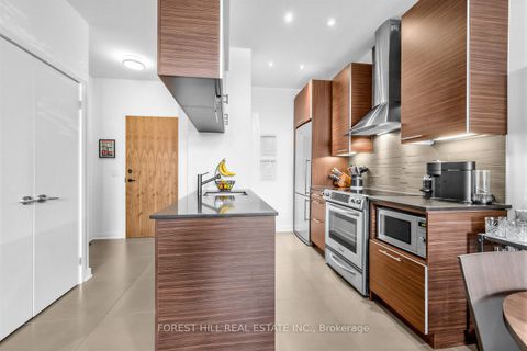 Photo 6 at 628 - 1 Market Street, Waterfront Communities C8, Toronto