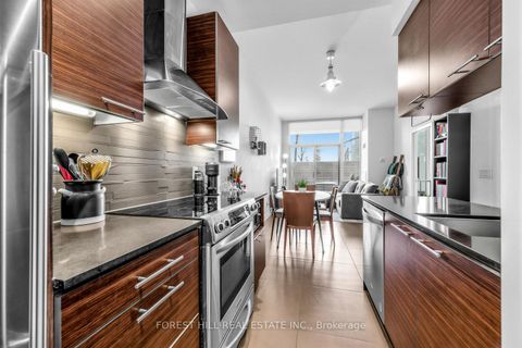 Photo 8 at 628 - 1 Market Street, Waterfront Communities C8, Toronto