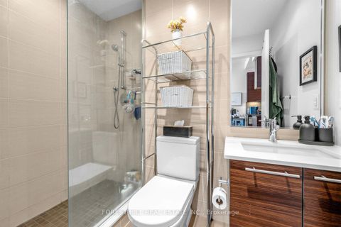 Photo 21 at 628 - 1 Market Street, Waterfront Communities C8, Toronto