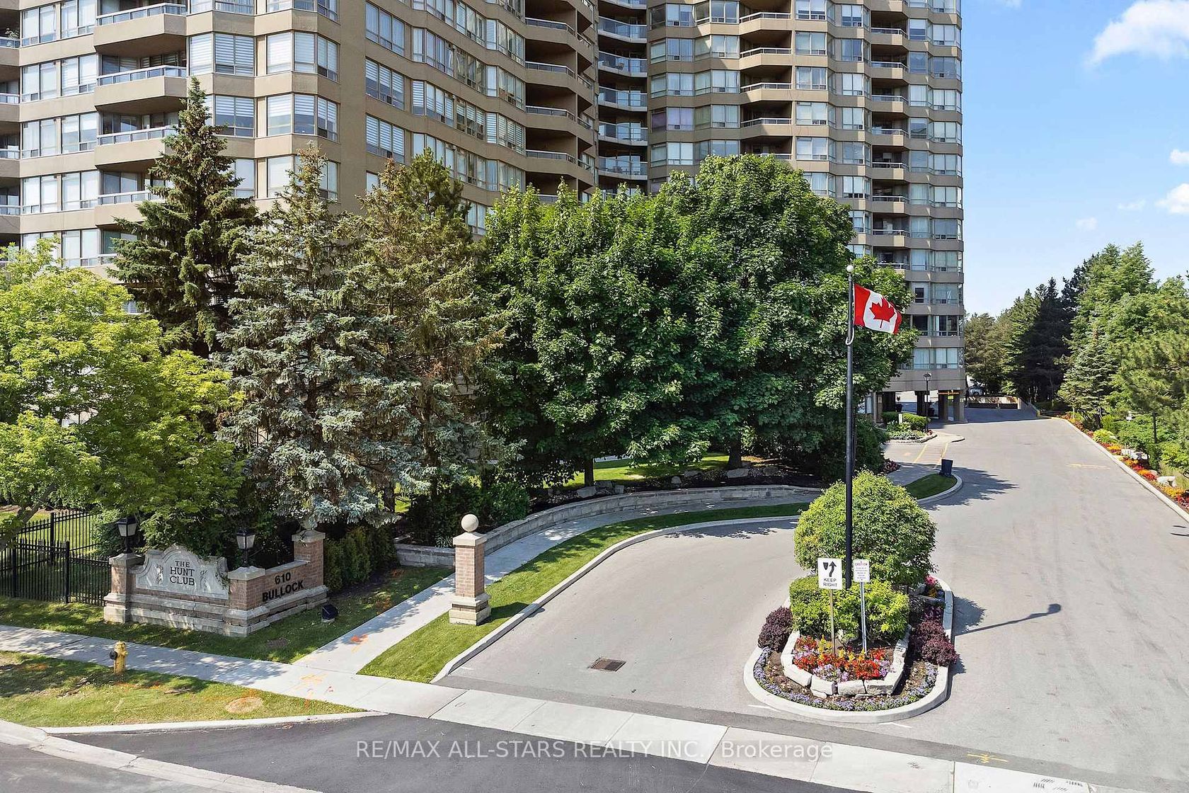 701 - 610 Bullock Drive, Markville, Markham 2