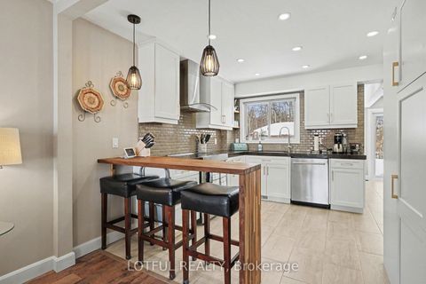 Photo 10 at 2212 Chalmers Crescent, Alcona, Innisfil