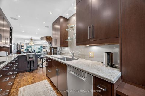 Photo 9 at 252 Spadina Road, Casa Loma, Toronto