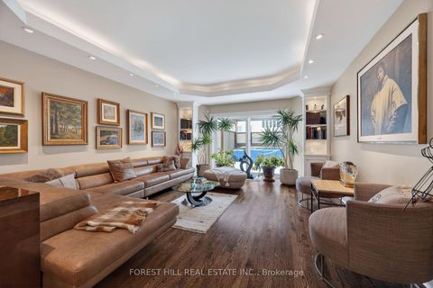 Photo 14 at 252 Spadina Road, Casa Loma, Toronto