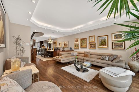 Photo 15 at 252 Spadina Road, Casa Loma, Toronto