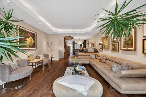 Photo 16 at 252 Spadina Road, Casa Loma, Toronto