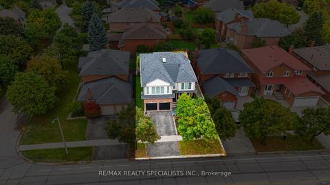 Photo 1 at 36 Devonsleigh Boulevard, Devonsleigh, Richmond Hill