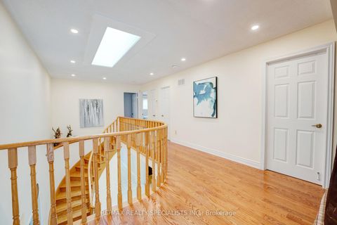 Photo 15 at 36 Devonsleigh Boulevard, Devonsleigh, Richmond Hill