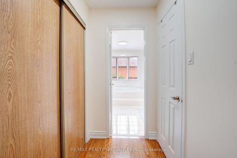 Photo 20 at 36 Devonsleigh Boulevard, Devonsleigh, Richmond Hill