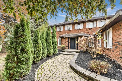 Photo 2 at 23 Hill Farm Road, Nobleton, King