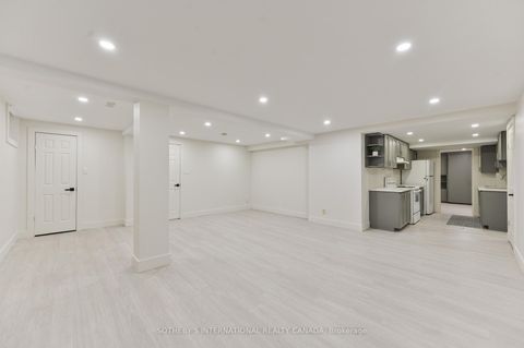 Photo 32 at 23 Hill Farm Road, Nobleton, King