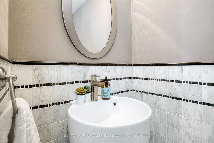 Photo 5 at 1 - 4 Bradbrook Road, City Centre West, Toronto