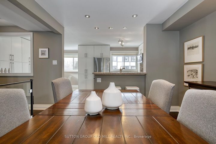 Photo 12 at 1 - 4 Bradbrook Road, City Centre West, Toronto