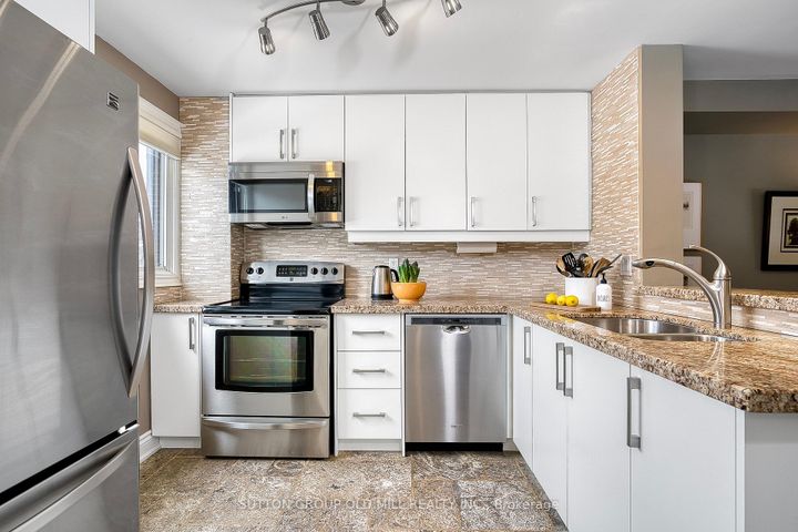 Photo 15 at 1 - 4 Bradbrook Road, City Centre West, Toronto