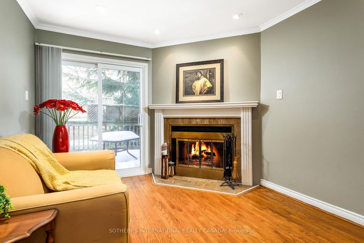 Photo 18 at 26 Tamarack Circle, The Westway, Toronto