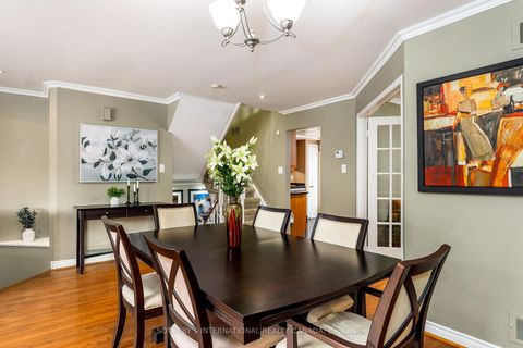 Photo 10 at 26 Tamarack Circle, The Westway, Toronto