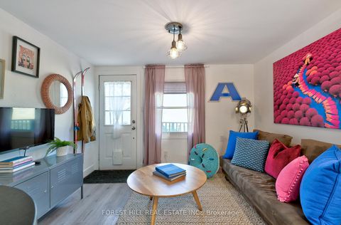 Photo 8 at 325 Westmoreland Avenue N, Junction, Toronto