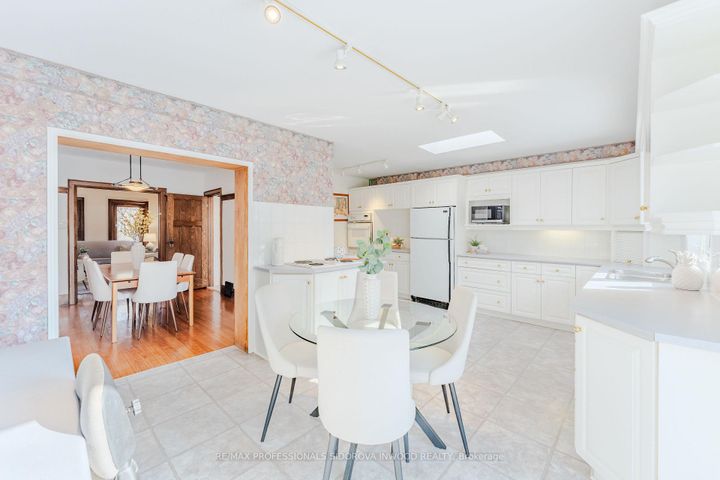 Photo 9 at 44 Thornhill Avenue, Lambton Baby Point, Toronto