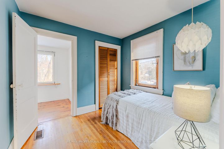 Photo 21 at 44 Thornhill Avenue, Lambton Baby Point, Toronto