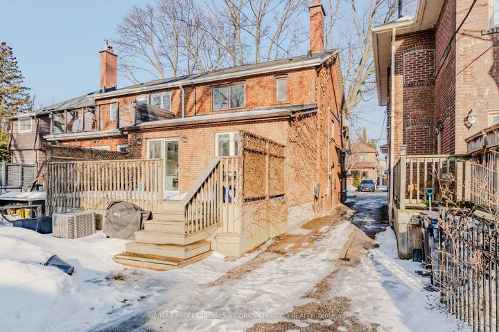 Photo 25 at 44 Thornhill Avenue, Lambton Baby Point, Toronto