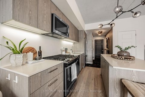 Photo 10 at 201 - 630 Kingston Road, Danforth, Toronto