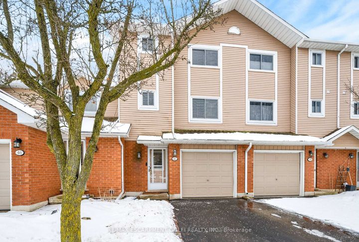 Photo 1 at 47 - 386 Highland Road W, Stoney Creek Mountain, Hamilton