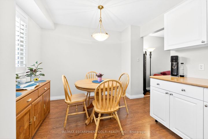 Photo 6 at 47 - 386 Highland Road W, Stoney Creek Mountain, Hamilton