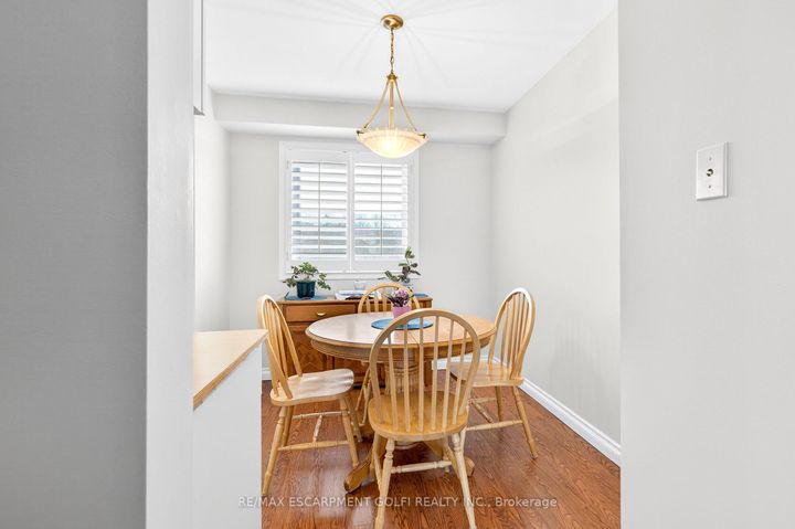 Photo 7 at 47 - 386 Highland Road W, Stoney Creek Mountain, Hamilton