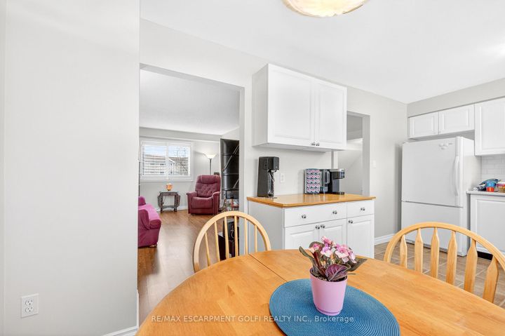 Photo 8 at 47 - 386 Highland Road W, Stoney Creek Mountain, Hamilton