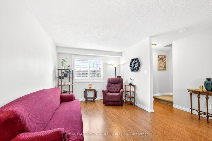 Photo 9 at 47 - 386 Highland Road W, Stoney Creek Mountain, Hamilton
