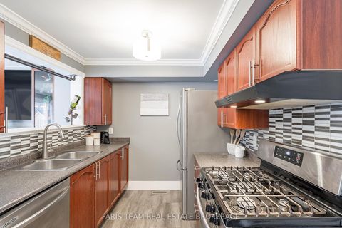 Photo 4 at 28 Raymond Crescent, Painswick South, Barrie